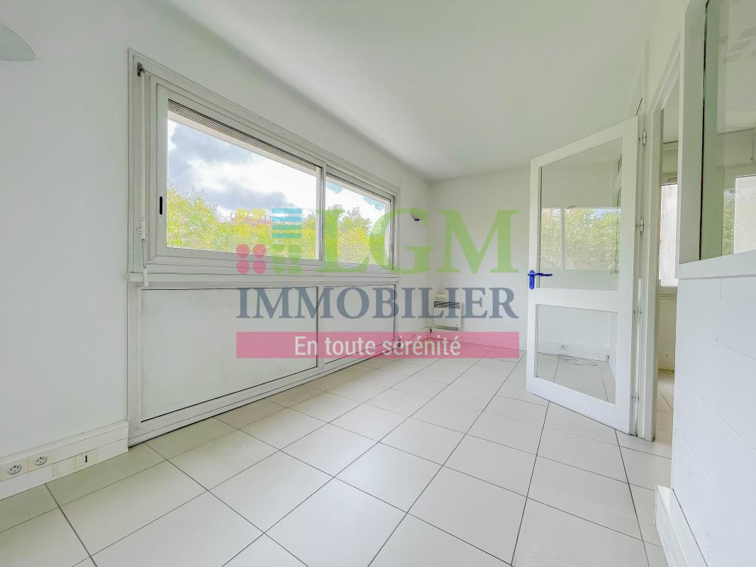 MONTPELLIER - PRES D'ARENES, bureaux de 100m2 + cellier