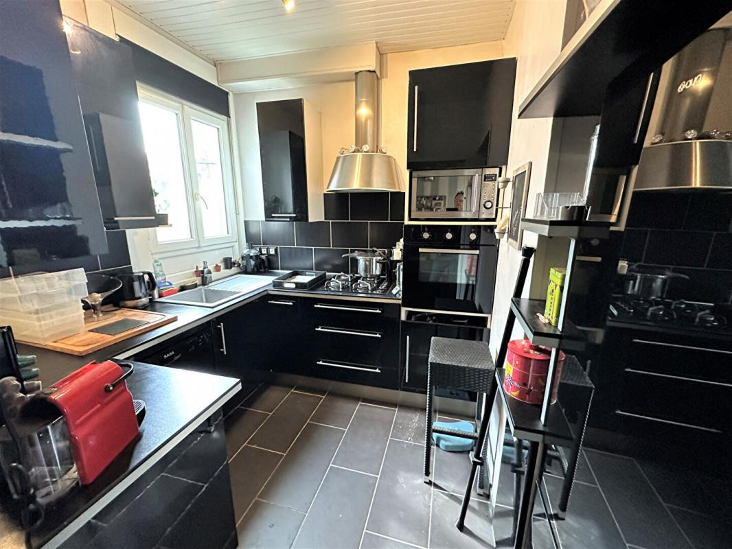 Berck-sur-Mer, immeuble de rapport avec cellule commerciale et appartement d'une superficie totale de 134 M²