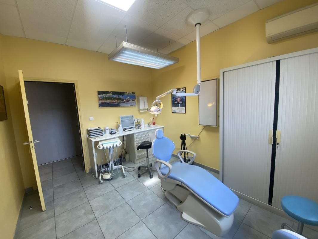 INVESTISSEMENT: Cabinet médical avec Parking/ vendu loué