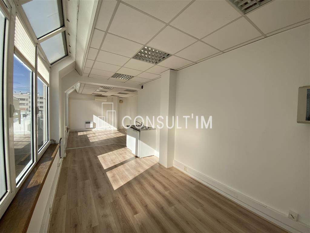 Lumineux avec terrasses ensoleillées !
