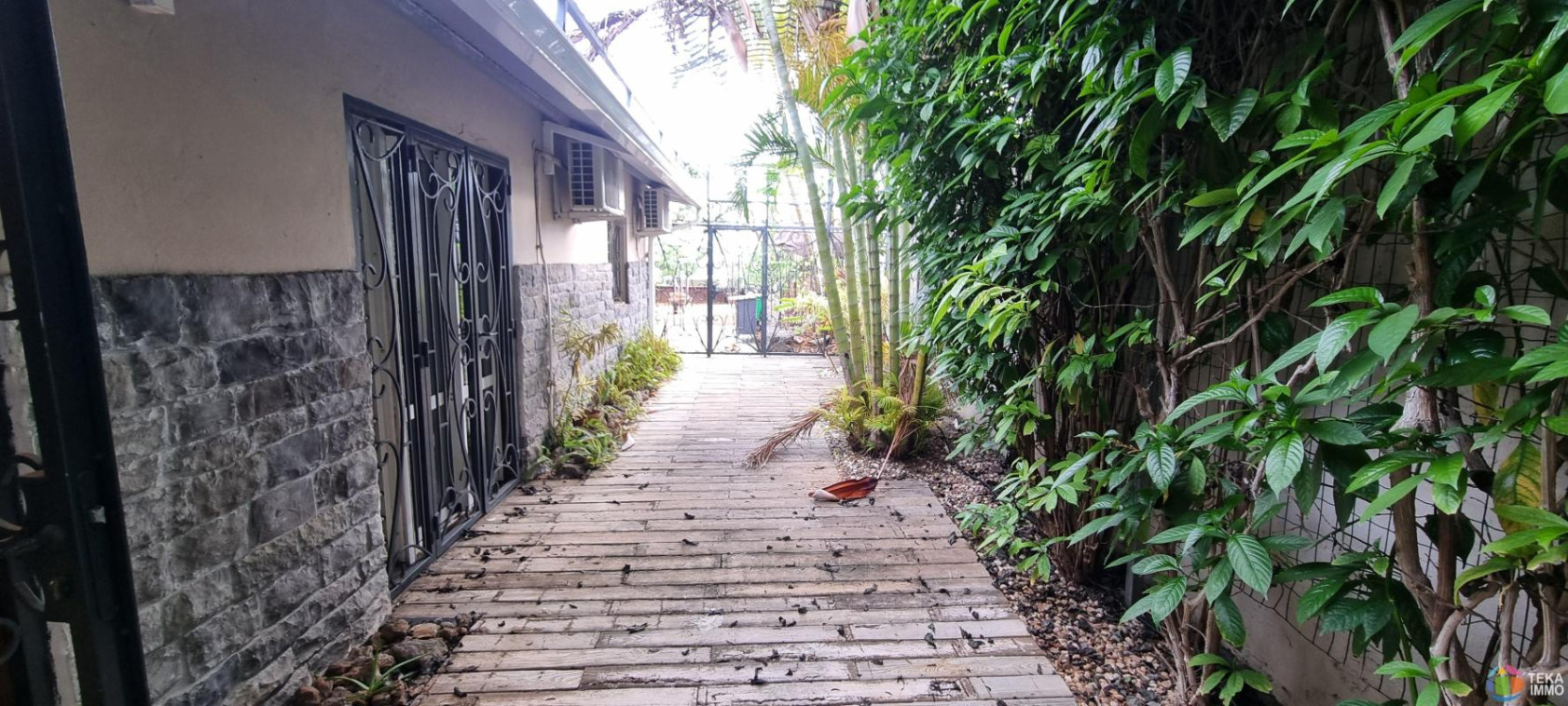 A LOUER – Villa de 300 m² à usage professionnel – Centre-ville de Saint-Pierre