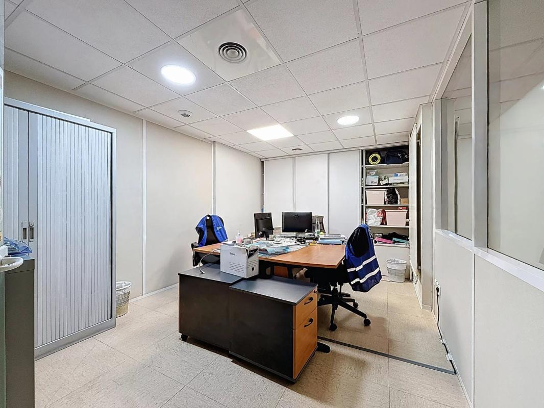 NICE NORD – Murs commerciaux libres 588 m² en RDC + garage 7 véhicules – Accès PMR