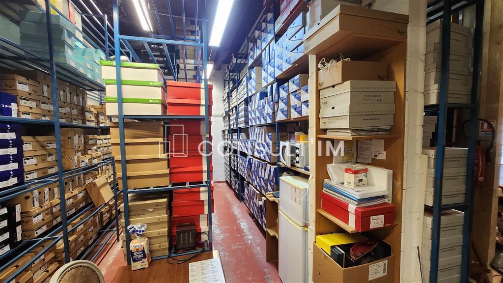 Au coeur du quartier des Halles, une boutique à louer