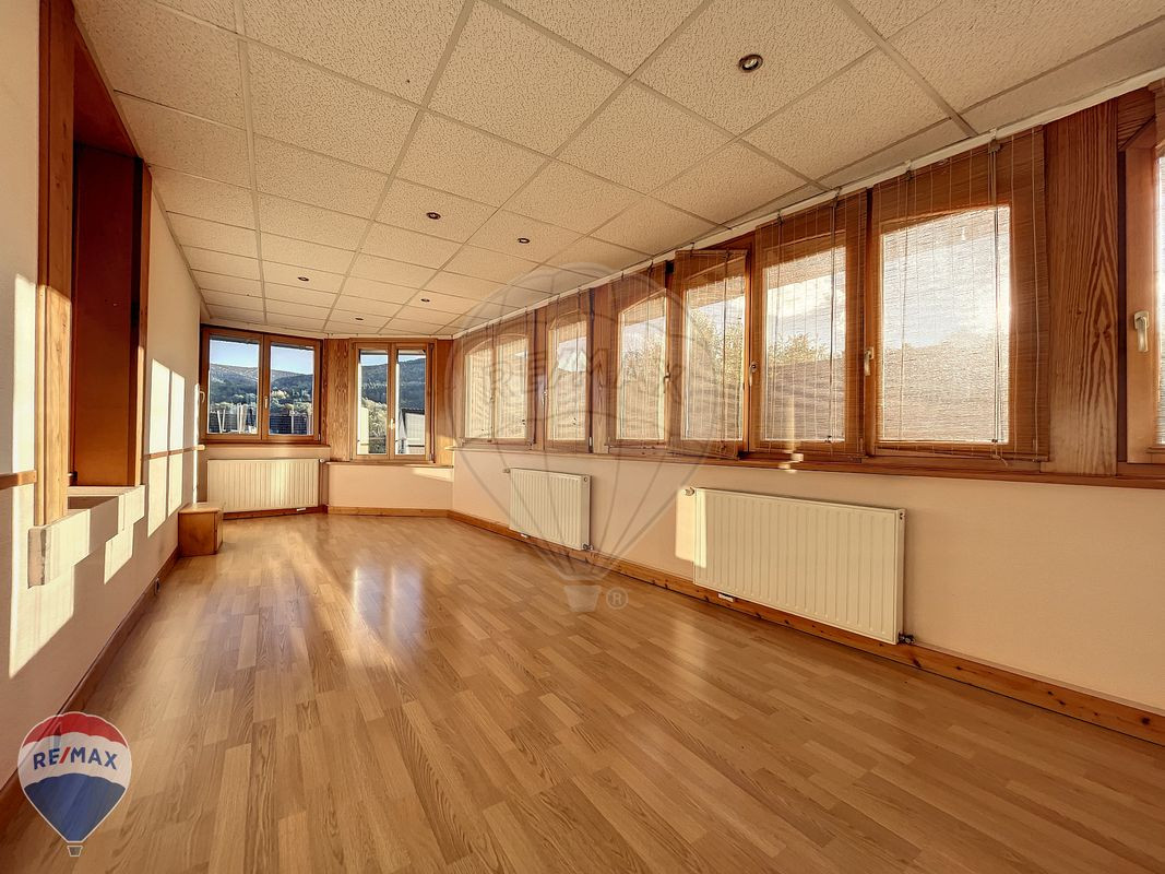 Immeuble 7 chambre(s) à vendre