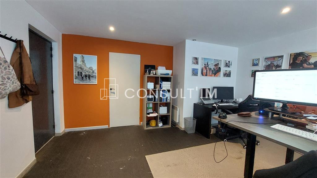 Bureaux à proximité du Bois de Vincennes avec une terrasse de 40m² sur jardin