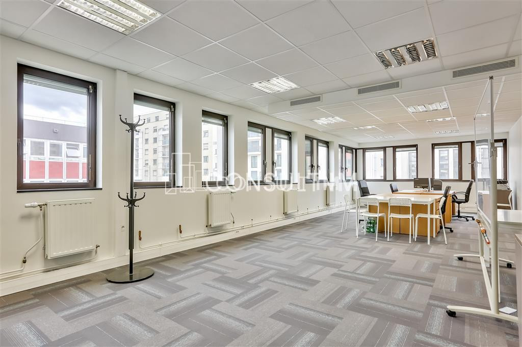 A LOUER 93 m² de bureaux au 2ème étage