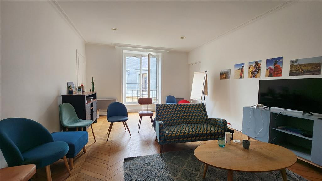 Surface de bureaux de 254 m² en étage élevé