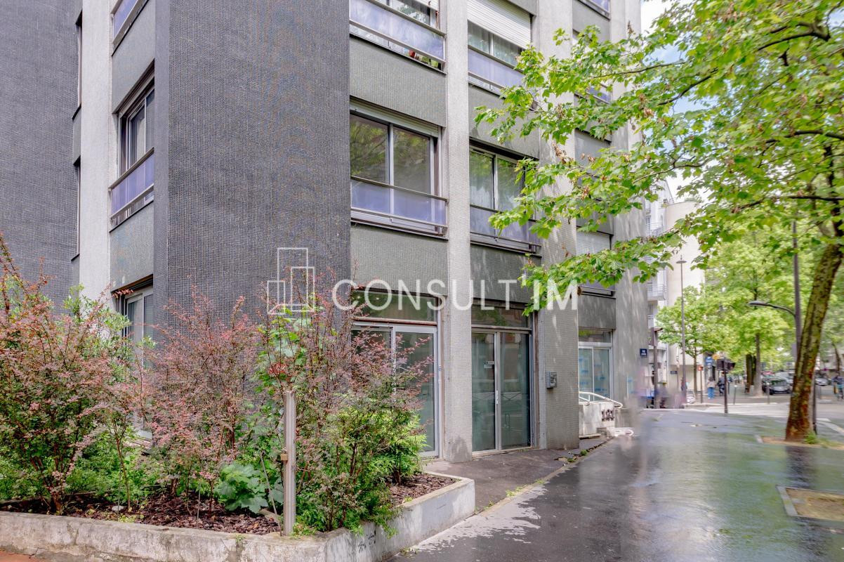 au cœur du 19ème, local professionnel/bureaux