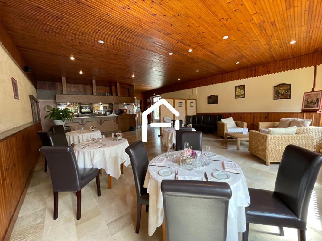 Local commercial  Bar, restaurant, chambres d'hôtes  Deux Rivieres 460 m2