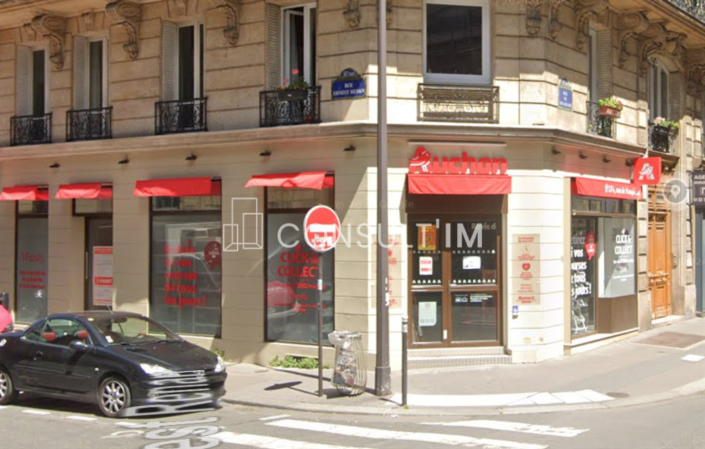 Location pure, belle boutique d'angle sur la rue de Vaugirard
