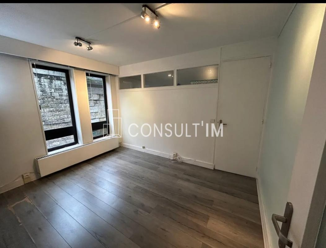Bureaux privatifs à sous-louer au sein d’un bureau d'une surface de 60m²