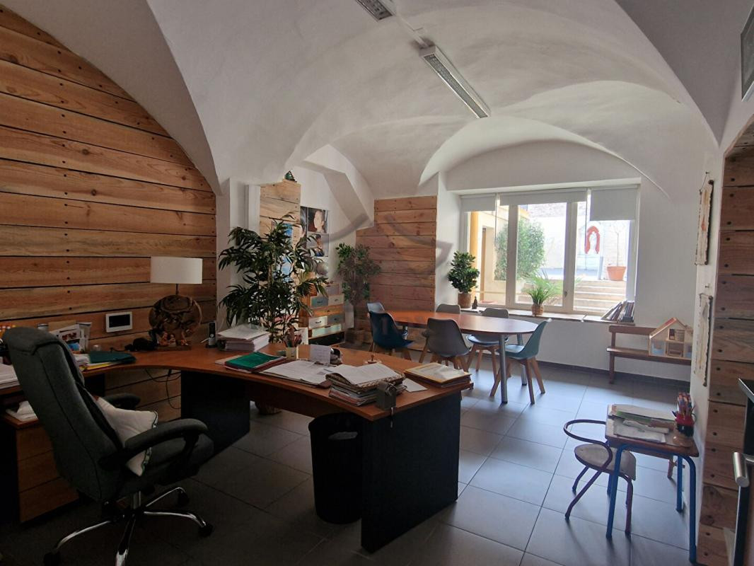 IMMEUBLE AVEC RENTABILITÉ LOCATIVE AVEC 8 APPARTEMENTS MINIMUM