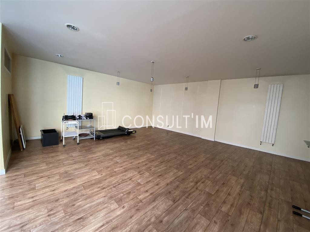 Au coeur du 5ème arrondissement, à vendre un local commercial sur cour de 73m²