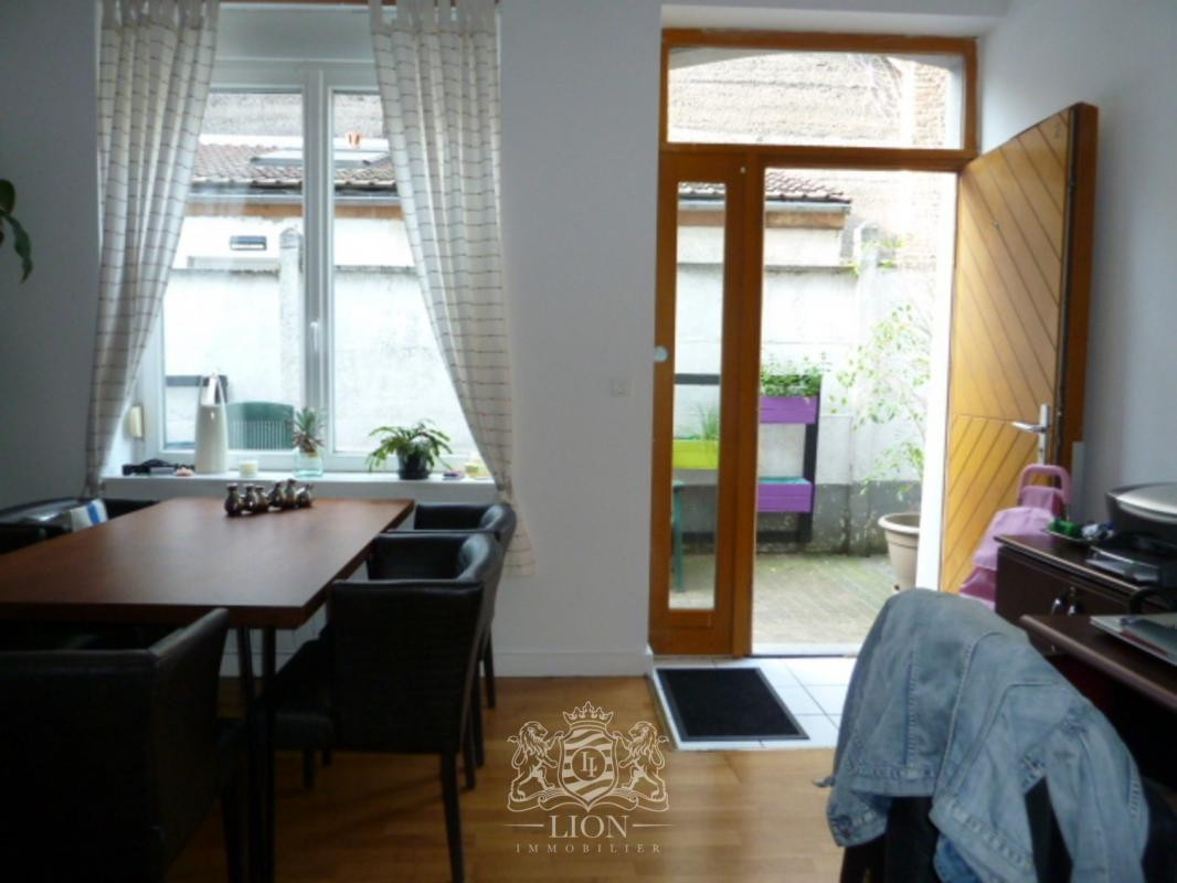 Immeuble entier composé de 4 lots cadastrés