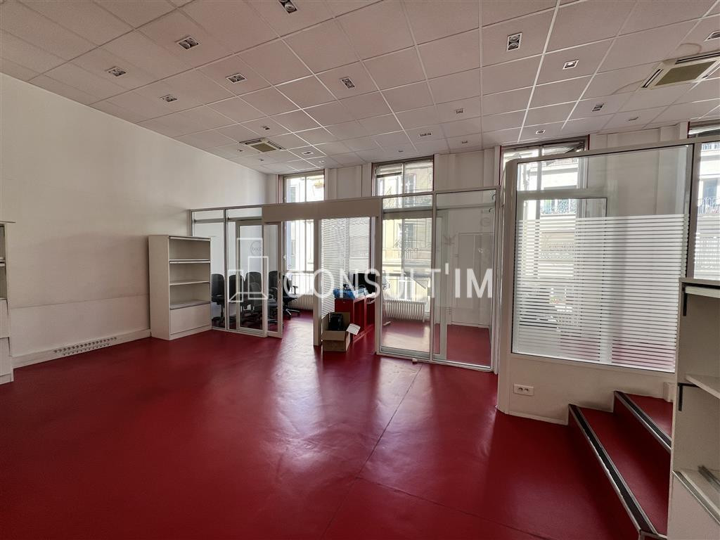 71m² de bureaux à louer proche du parc Monceau