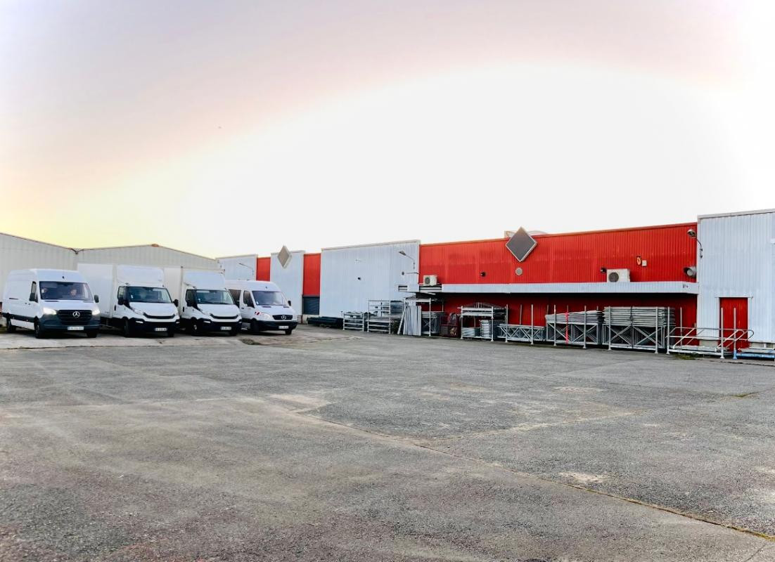 En exclusivité batiment industriel Argiesans