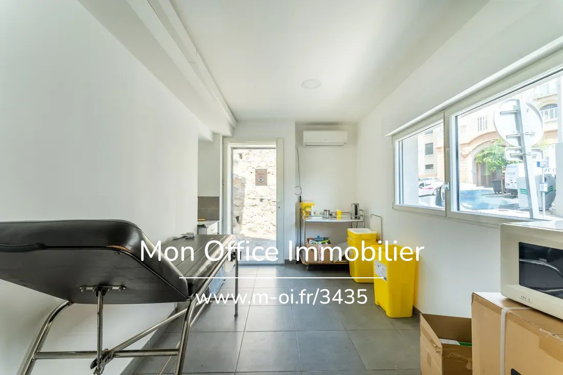 Référence : 4054-LLE. - Centre médical 7 pièces à Marseille 14e Arrondissement (13014)