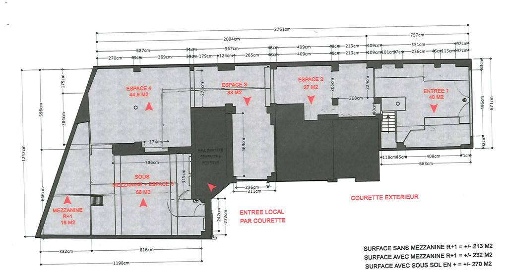 A louer, belle boutique de 272 m² environnement commerçant