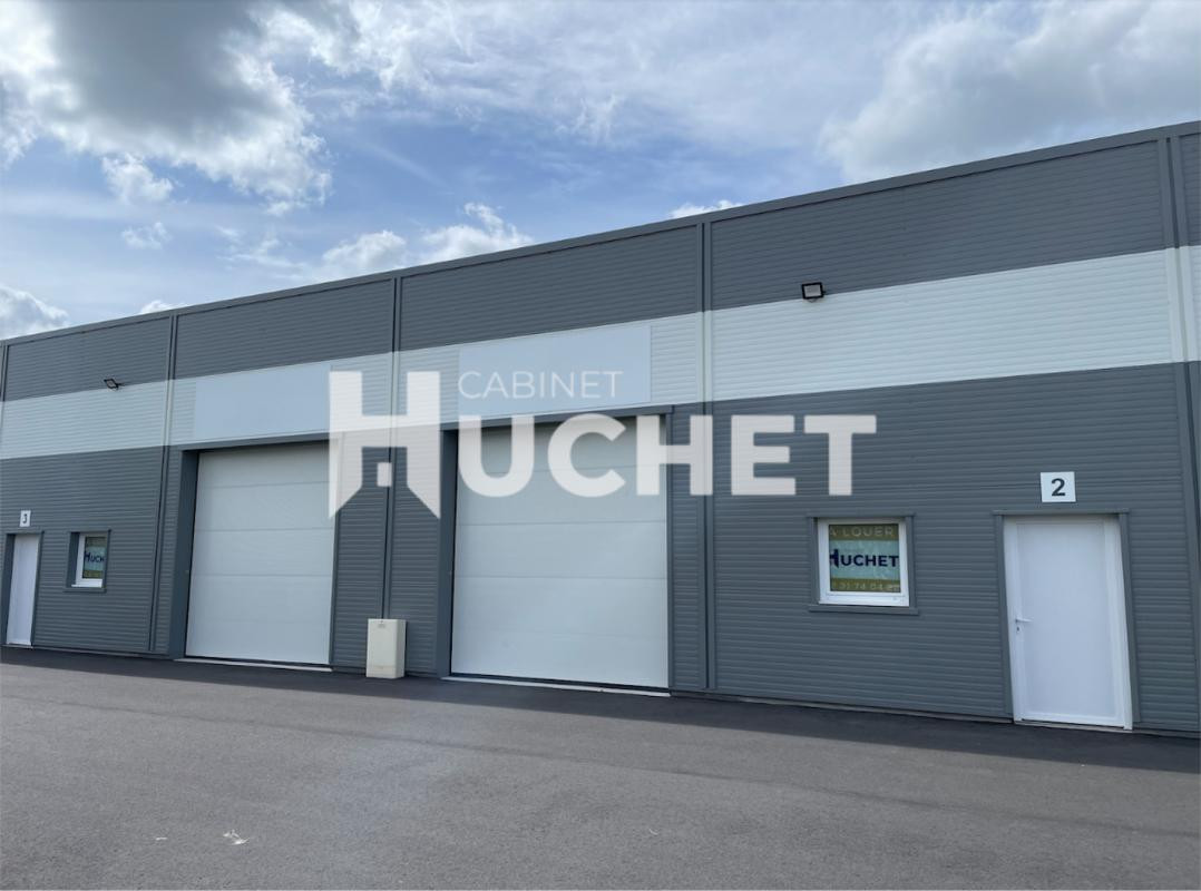 A louer local neuf de 144 m2 proche Bayeux. Parking