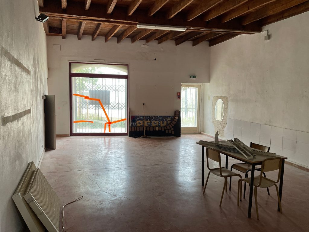 LOCAL COMMERCIAL 166 m2 A VENDRE A BERNIS - GARD
