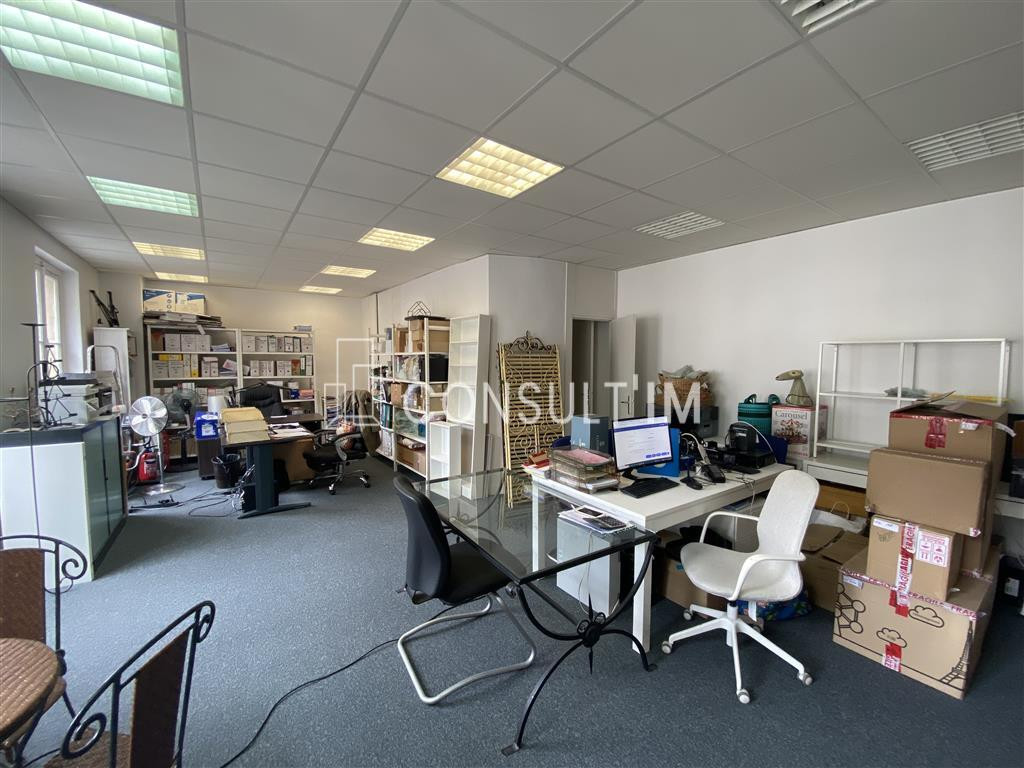Proche du Louvre, bureaux de 45m² au 4e étage sur cour