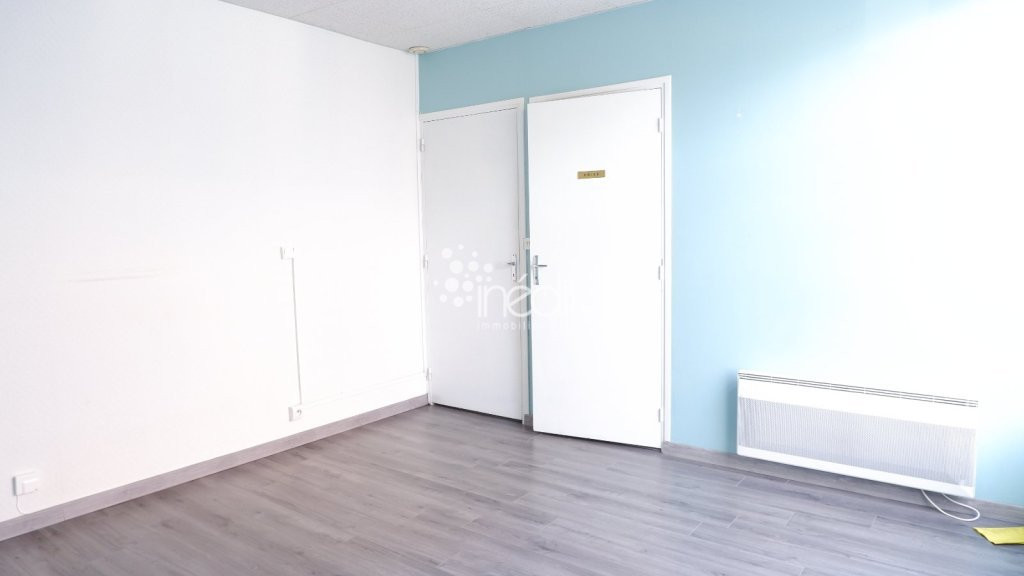 LOCAL PROFESSIONNEL A LOUER - VILLENEUVE D'ASCQ COUSINERIE