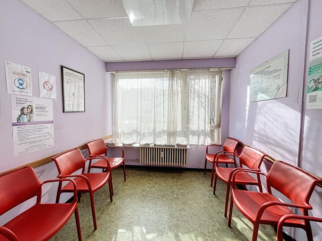 LOCAL COMMERCIAL 246 m² – STRASBOURG NEUDORF