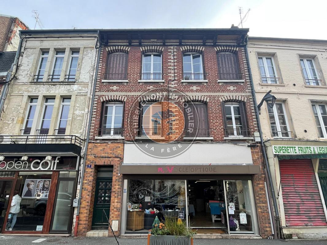 Immeuble La Fere 14 pièce(s) 294 m2