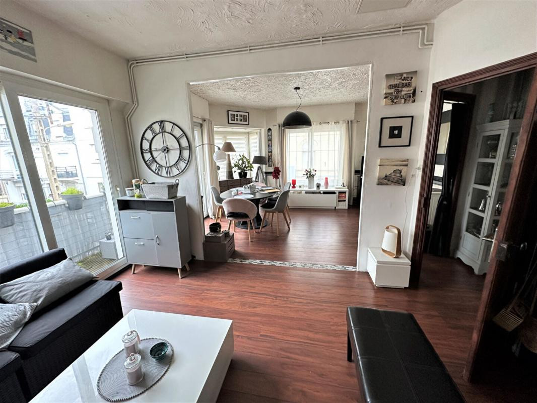 Berck-sur-Mer, immeuble de rapport avec cellule commerciale et appartement d'une superficie totale de 134 M²