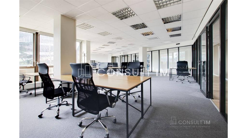 Pont de Saint Cloud, bureaux  A VENDRE de 325m² en très bon état
