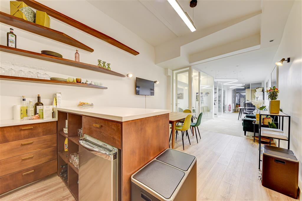 Bureaux de 97m² à vendre à proximité de la place de Clichy