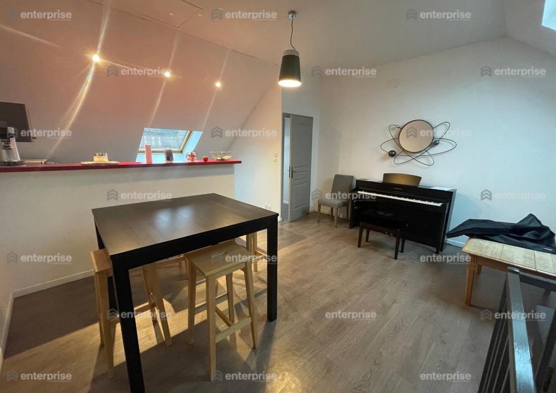 À VENDRE – BUREAUX 110 M² + TERRASSE – SAINT-QUENTIN (R+1 / R+2 / RDC)