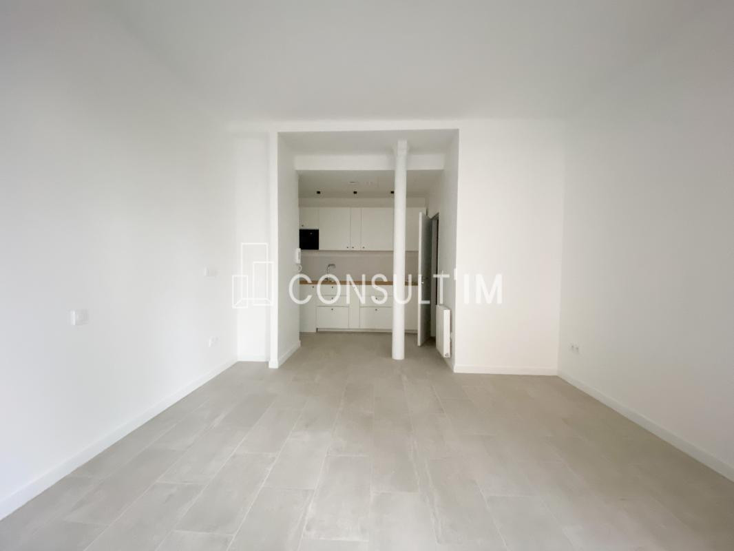 métro convention Boutique 24 m²