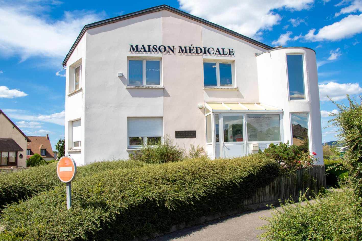 🏥 Cabinet médical 25 m² à louer – Secrétariat & parking inclus