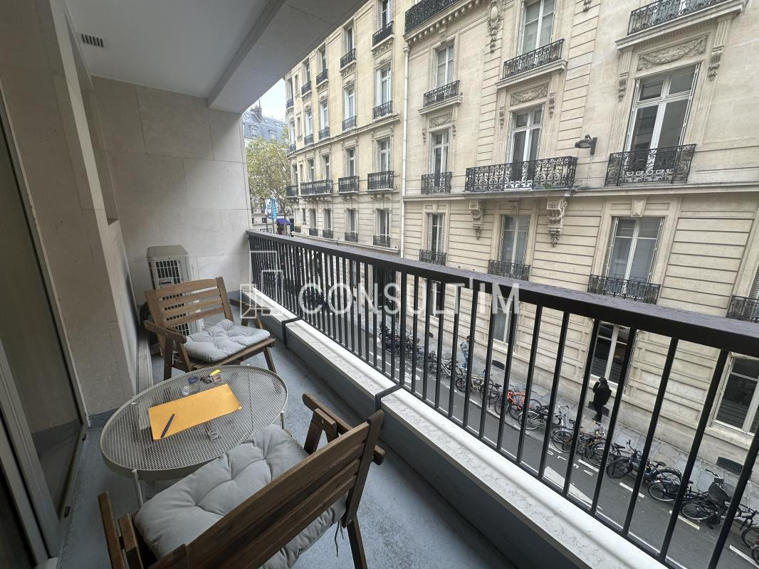 Bureaux de 110m² à louer dans un immeuble d'angle