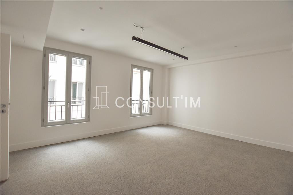 Bureaux rénovés de 98 m²