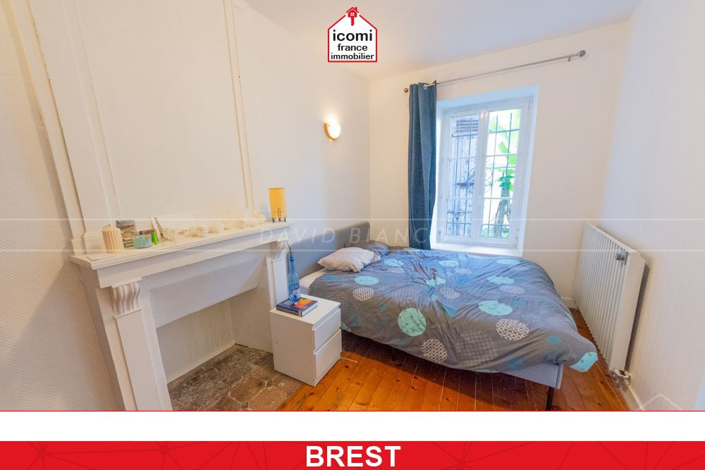 FINISTERE - Brest (29200) - A VENDRE - IMMEUBLE R+2 - 5 LOTS - 3 T2 + 1 T3 + 1 T5 - SUR TERRAIN DE 335M² (PARKING) - LOUES EN MEUBLE