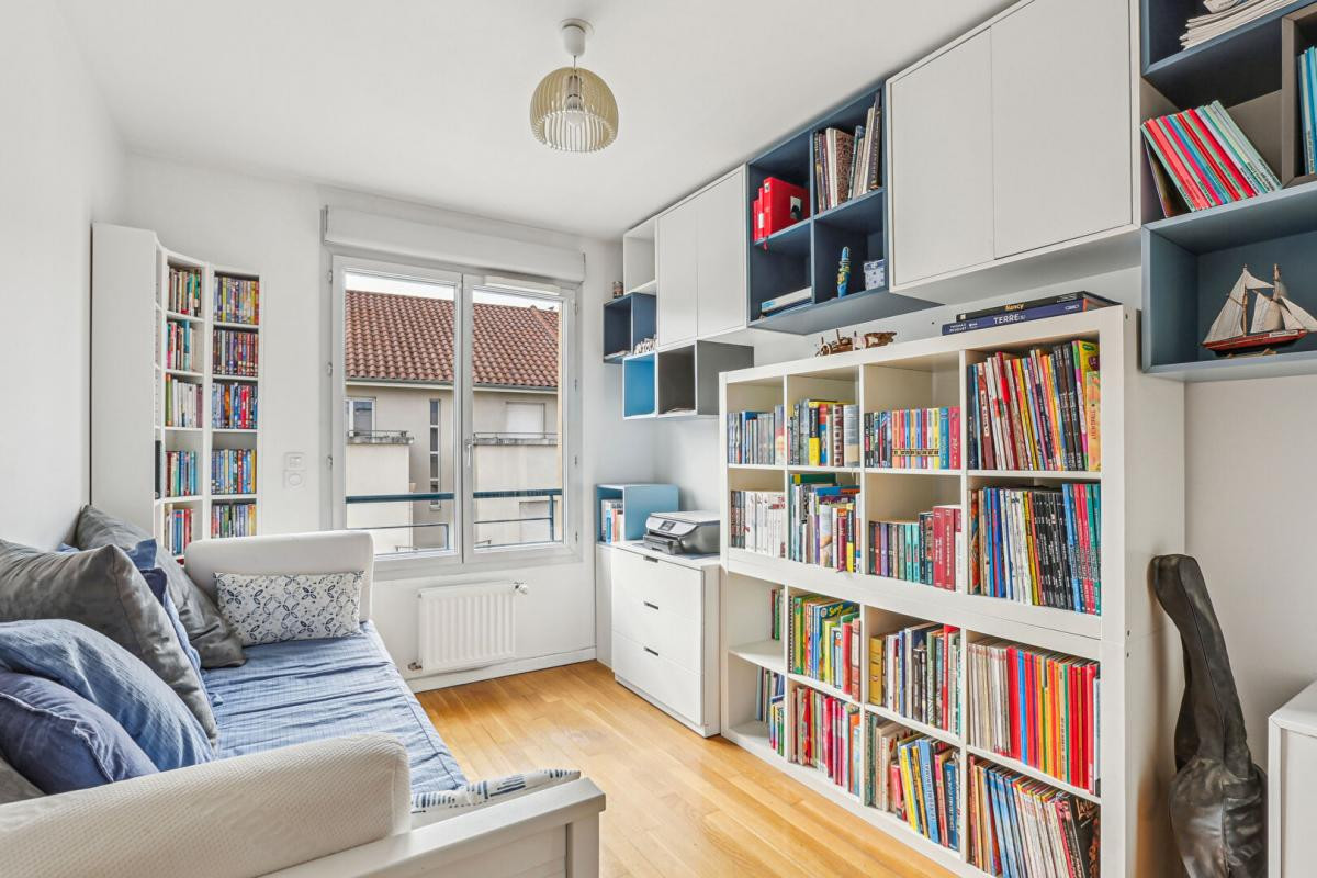 local porfessionnel Villeurbanne 5 pièce(s) 140 m2