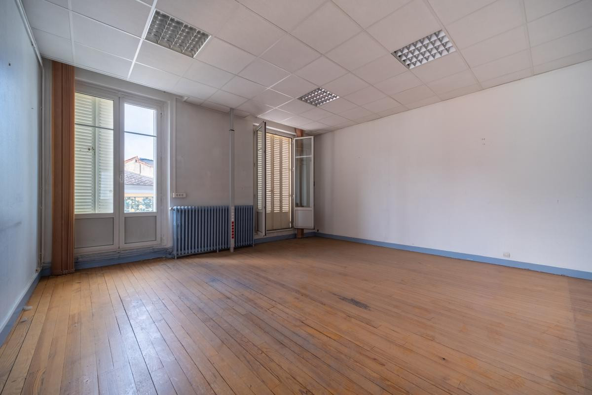 Immeuble de bureaux - 2e étage - Centre-ville de Tarbes