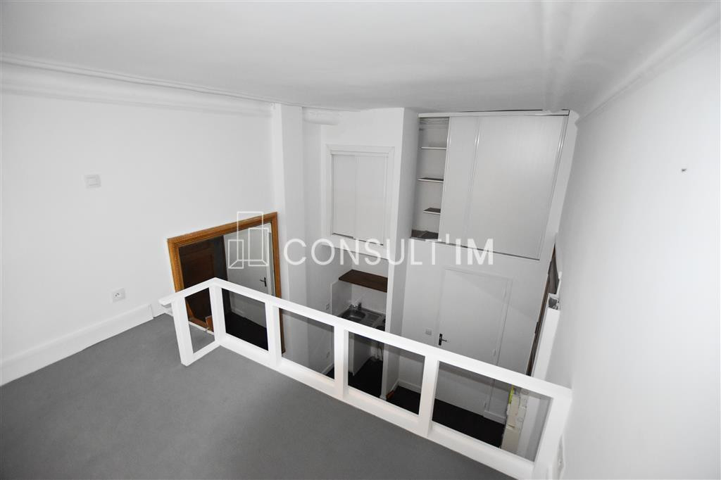 Bureaux avec mezzanine de 13m² à louer