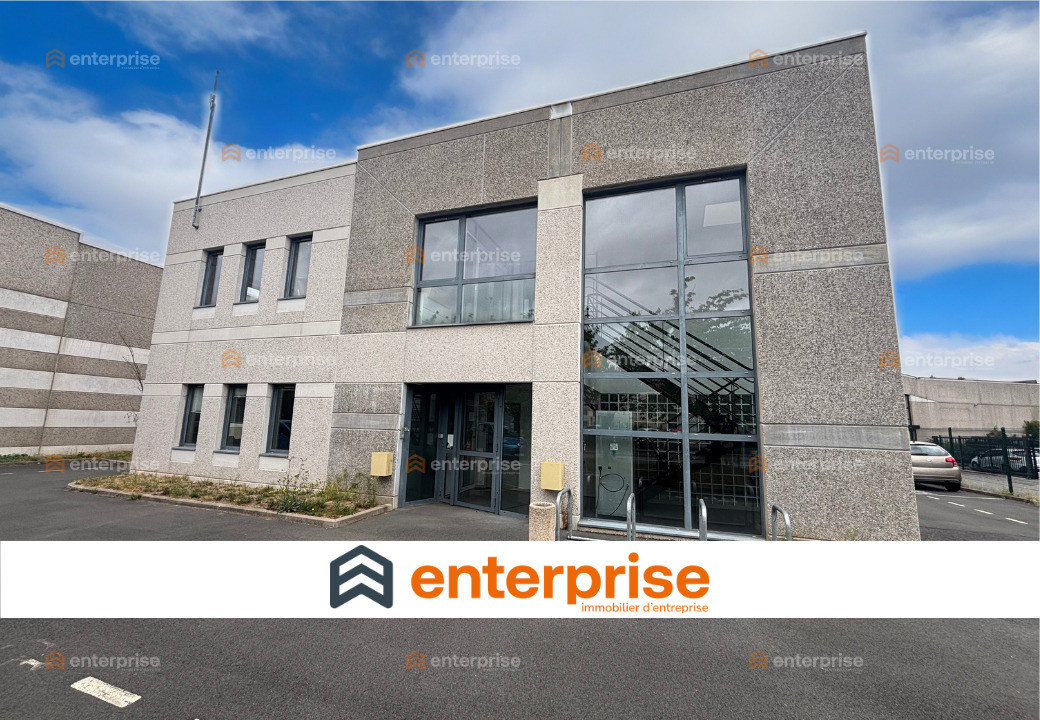 A LOUER - IMMEUBLE DE BUREAUX - 420M2 - PROCHE METRO BUISSON
