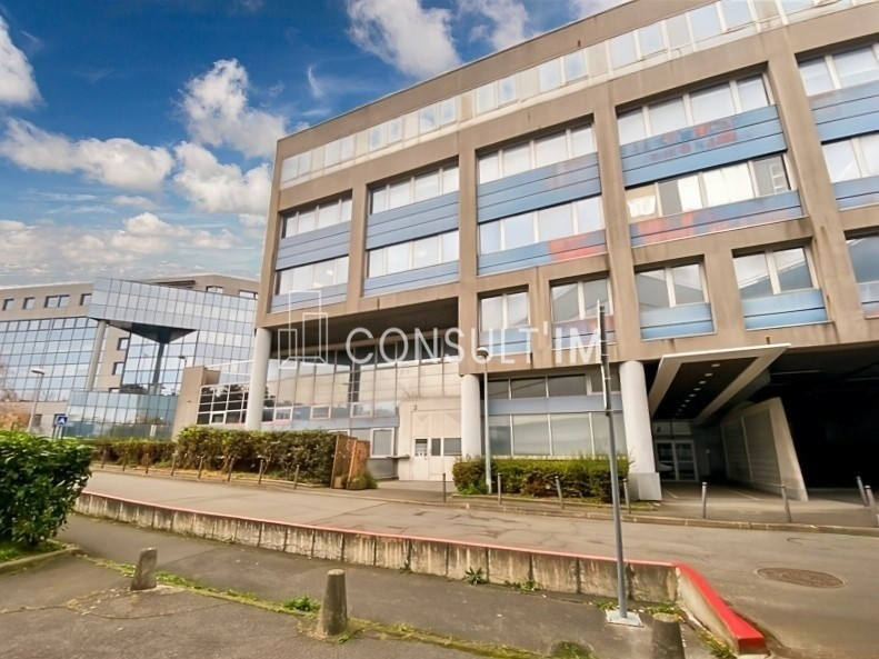 Bureaux dans un parc d'activité à louer