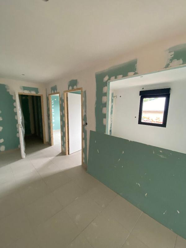 Local professionnel ou bureau 52 m2, 3 ilets, Neuf