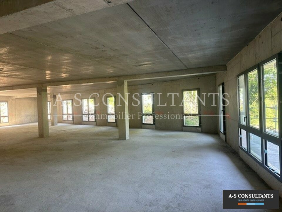 BUREAUX - LOCAUX PRO à vendre