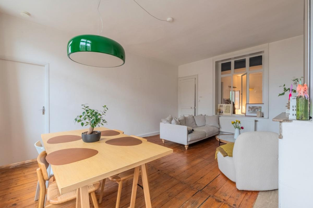 Immeuble d'exception de six lots vendu loué