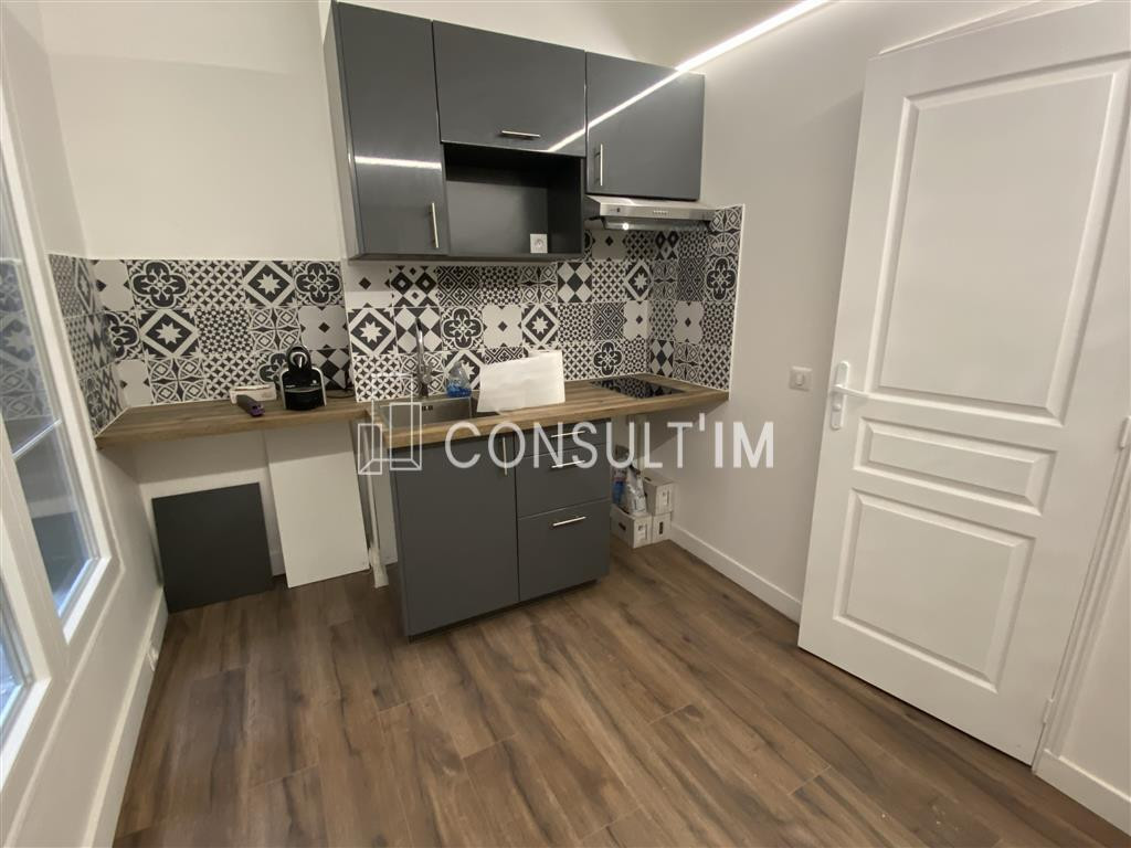 Bureau entièrement rénové en plein cœur du marais
