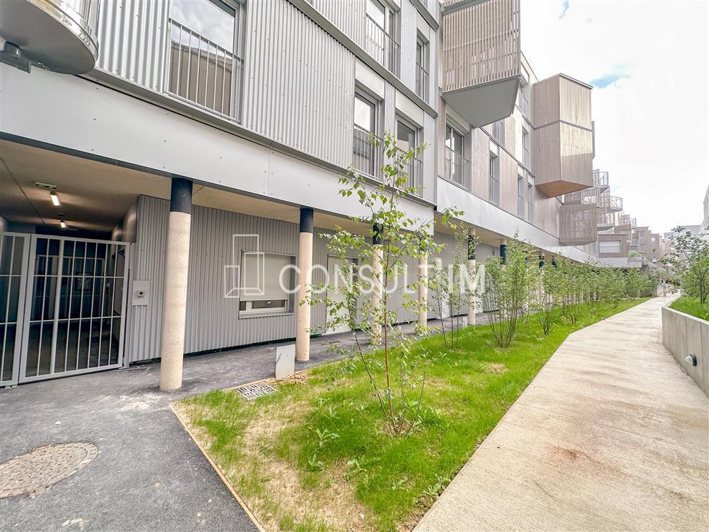 Porte de Clichy, local commercial de 171 m²