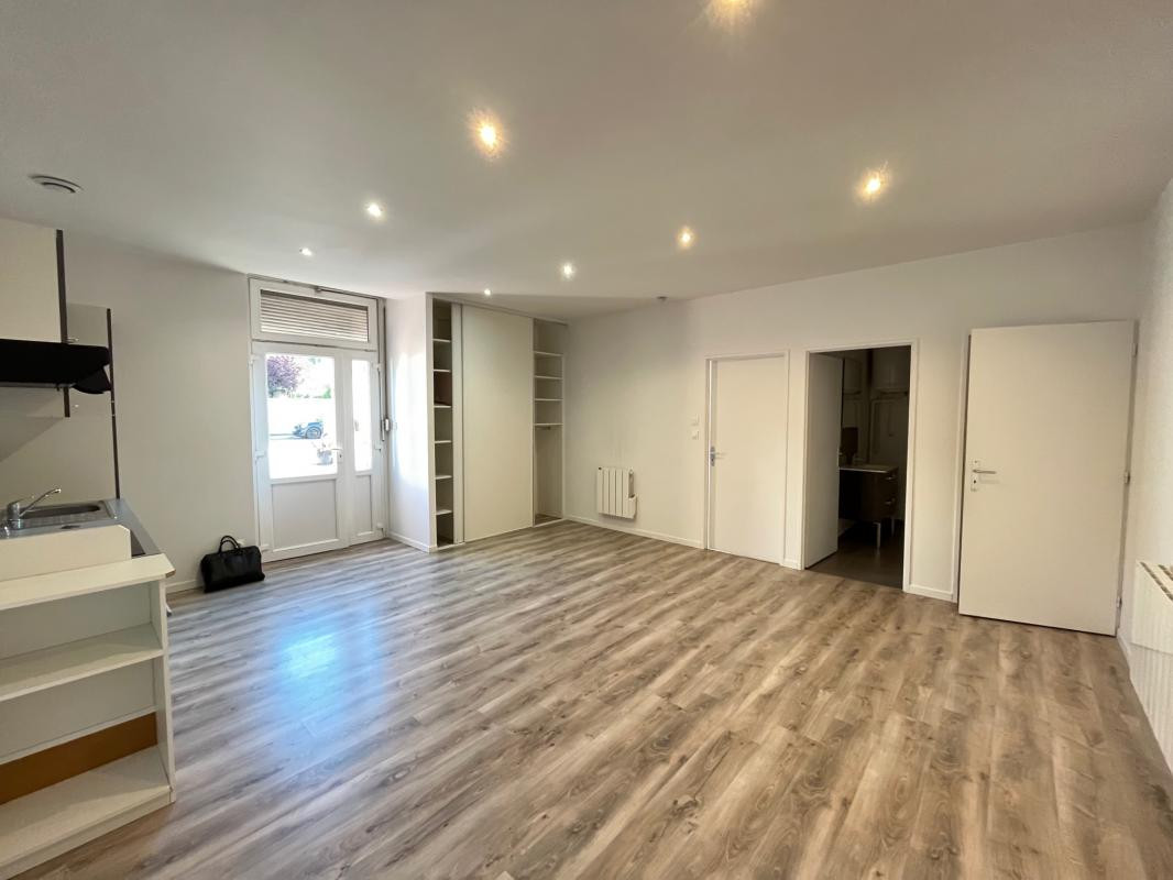 Immeuble de rapport 214m2 en parfait état avec JARDIN, TERRASSE, GARAGES à vendre Villars