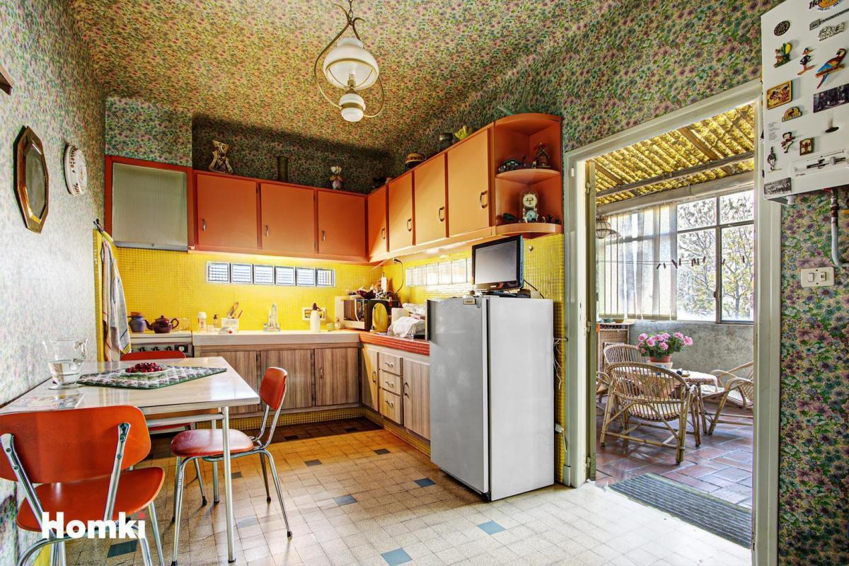 Hôtel particulier de 300m² avec garage et terrasse