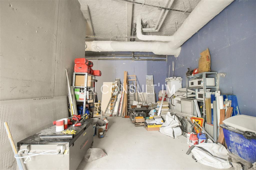 Porte de Clichy, local commercial de 171 m²